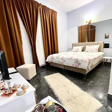 Ar 2 Tirana
